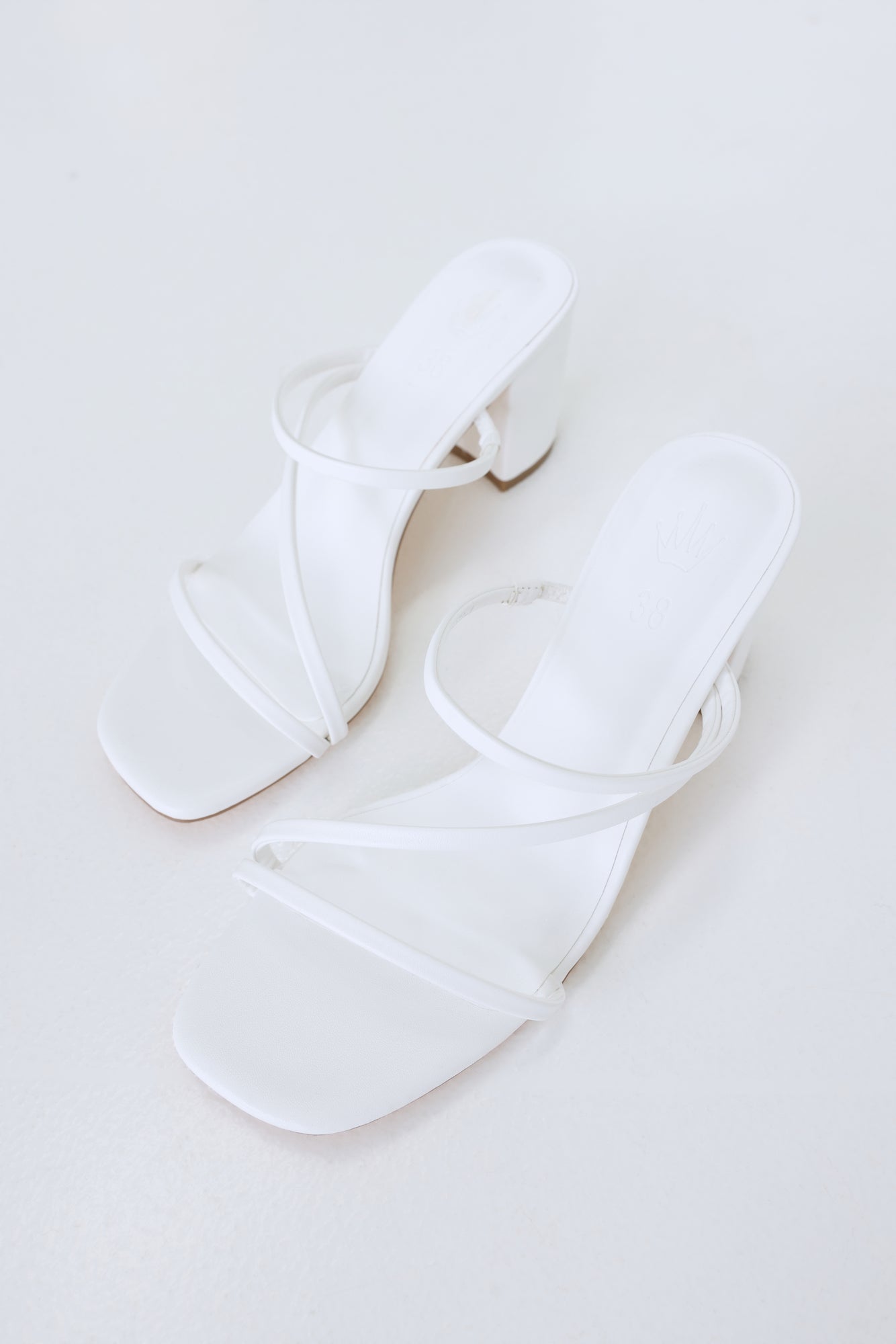 Giselle Elbise III — Barzello