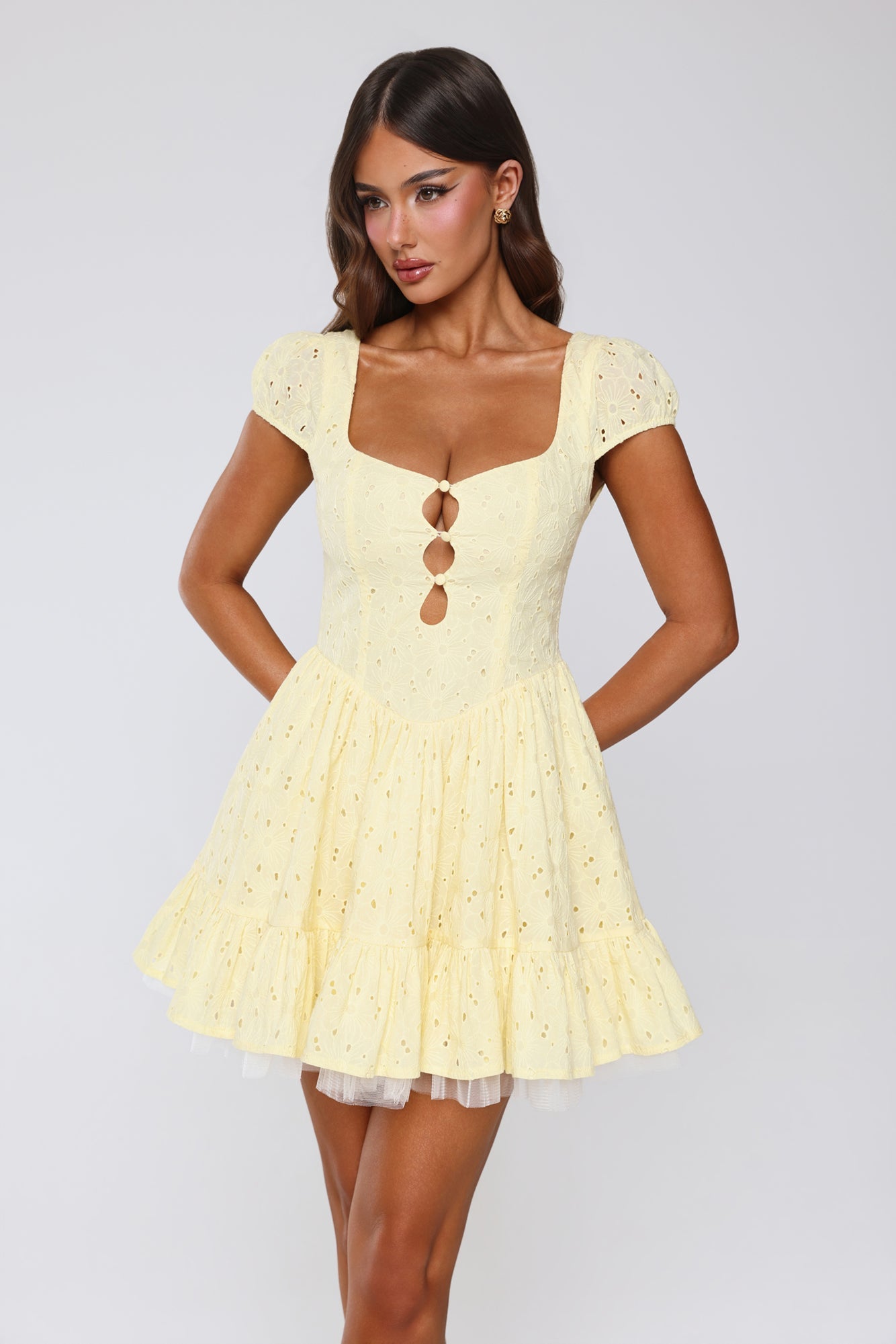 Kalp Yaka Tül Mini Elbise — Barzello