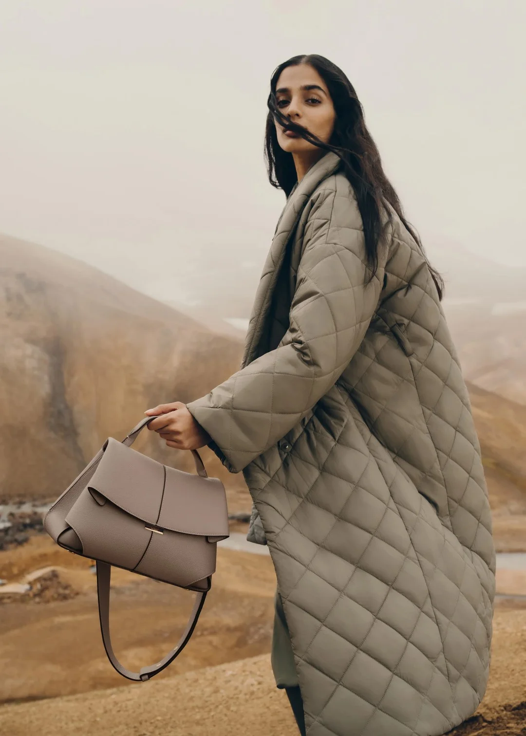 PARIS EDITION BEIGE BAG